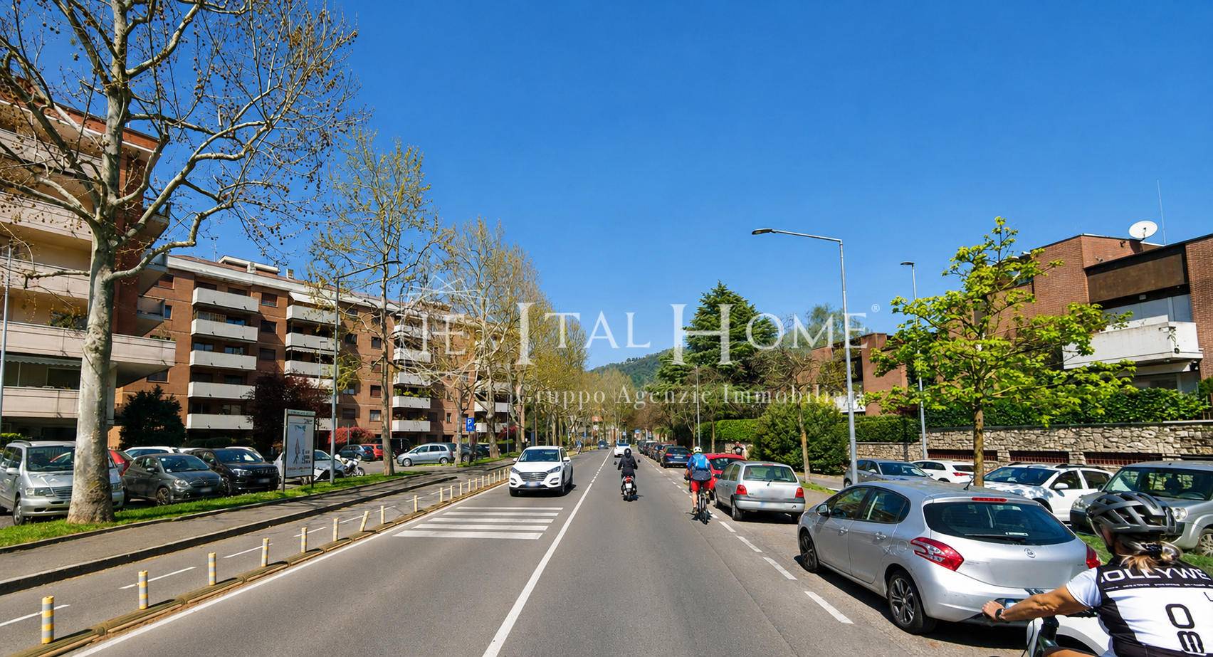 MONTEROSSO - SOLO PER INVESTITORI GRANDE TRILOCALE + TERRAZZA VISTA CITTA' ALTA, DA NON CREDERE SOLO DA NOI € 125.000!