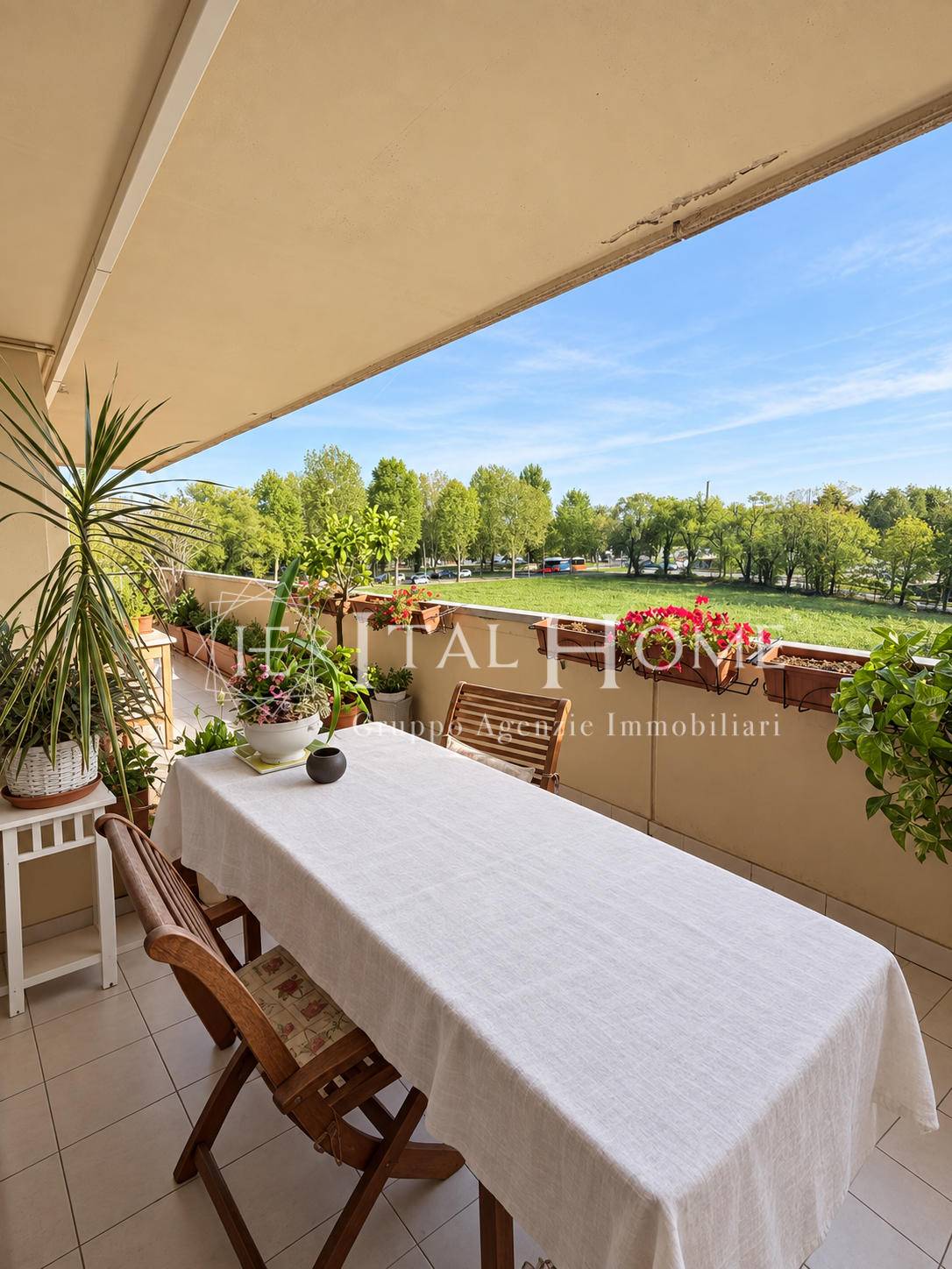 MONTEROSSO - SOLO PER INVESTITORI GRANDE TRILOCALE + TERRAZZA VISTA CITTA' ALTA, DA NON CREDERE SOLO DA NOI € 125.000!