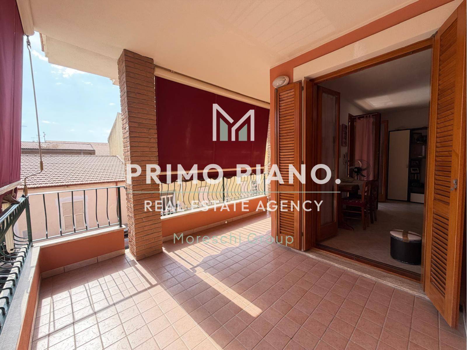 93 mq con box e cantina, 2 bagni, veranda e balcone – Olmedo centro