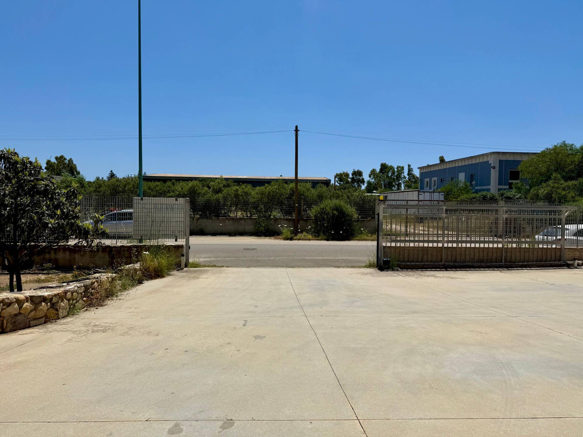 Capannone a Villasimius