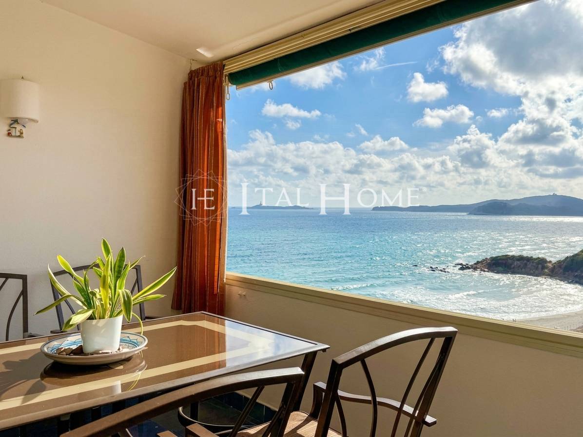 Grazioso appartamento con splendida vista sul mare a pochi passi dalla spiaggia