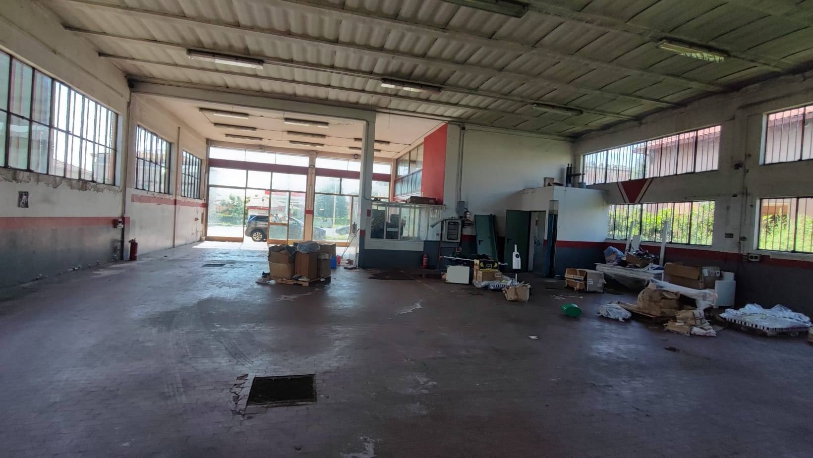 Capannone a Calusco d'Adda