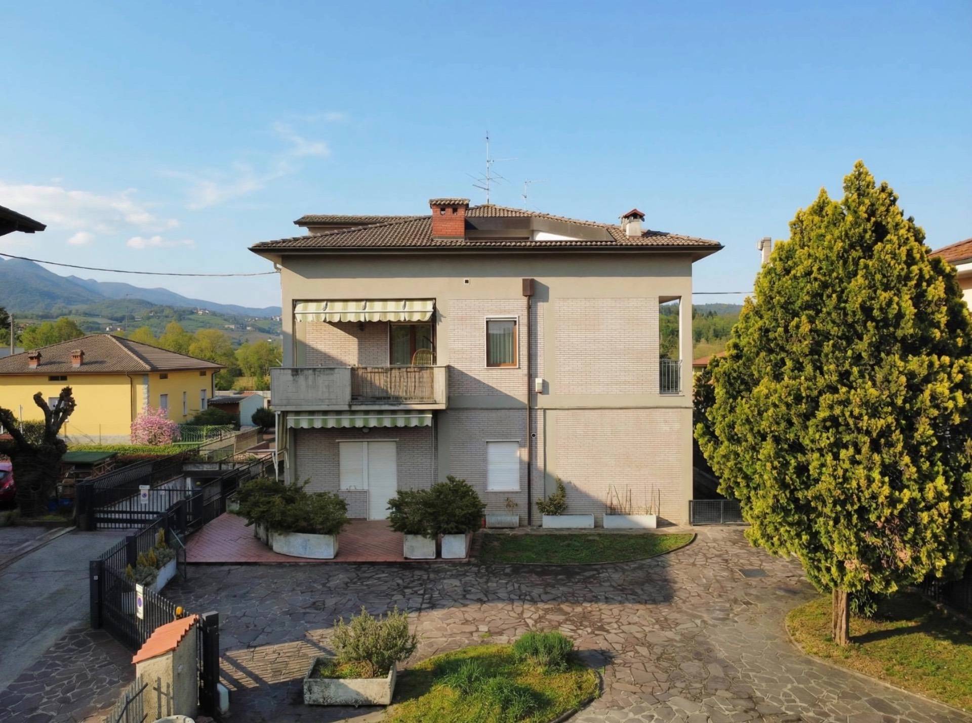 Appartamento a Scanzorosciate