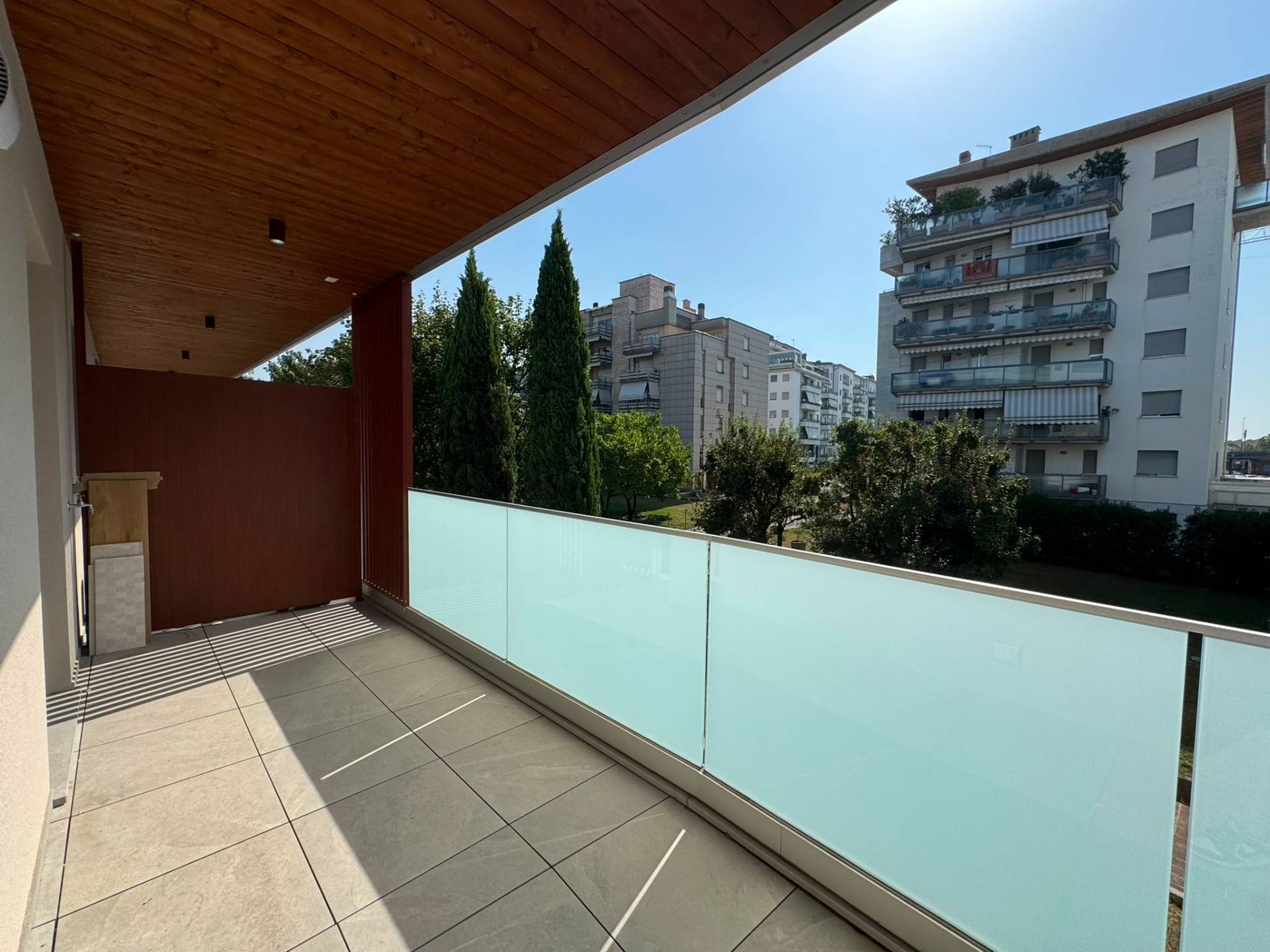 La meravigliosa "RESIDENZA PIATTI 12", in C.E. A4 - Grande Quadrilocale con Doppi Servizi Finestrati e 19mq di Terrazza
