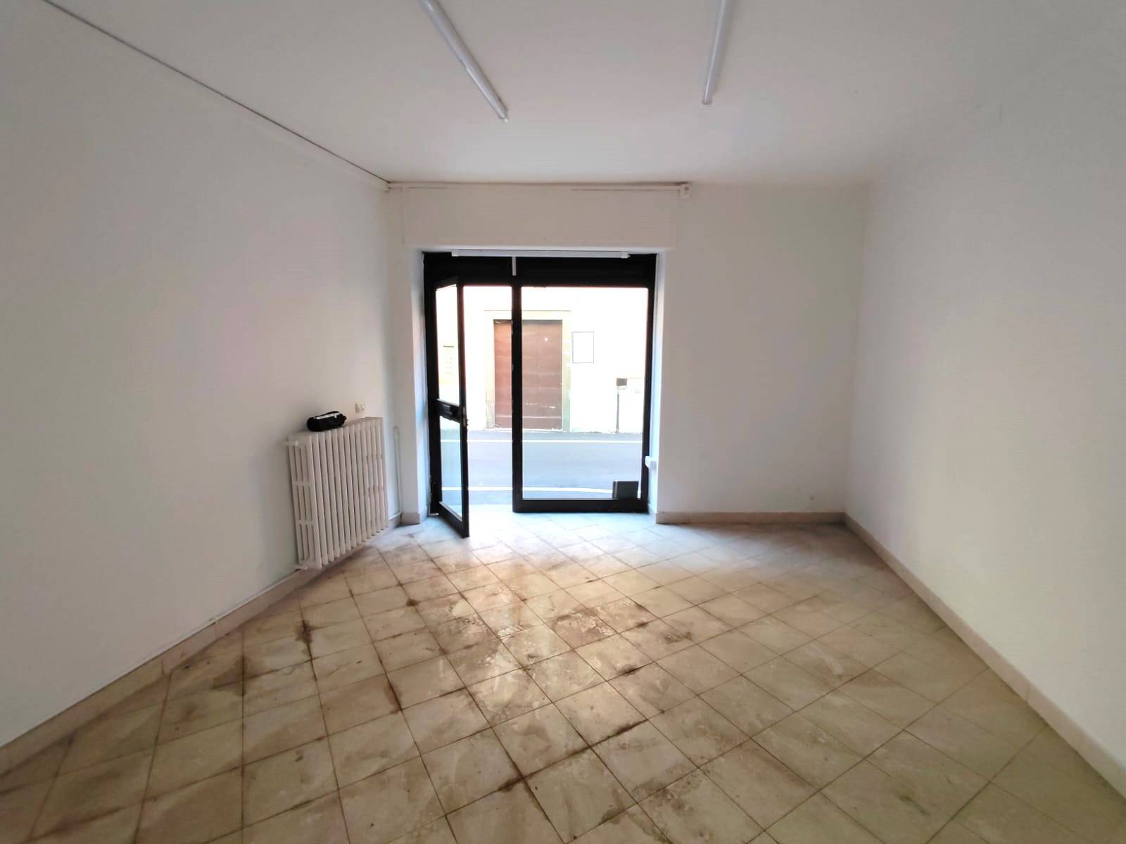 Locale commerciale a Osio Sotto