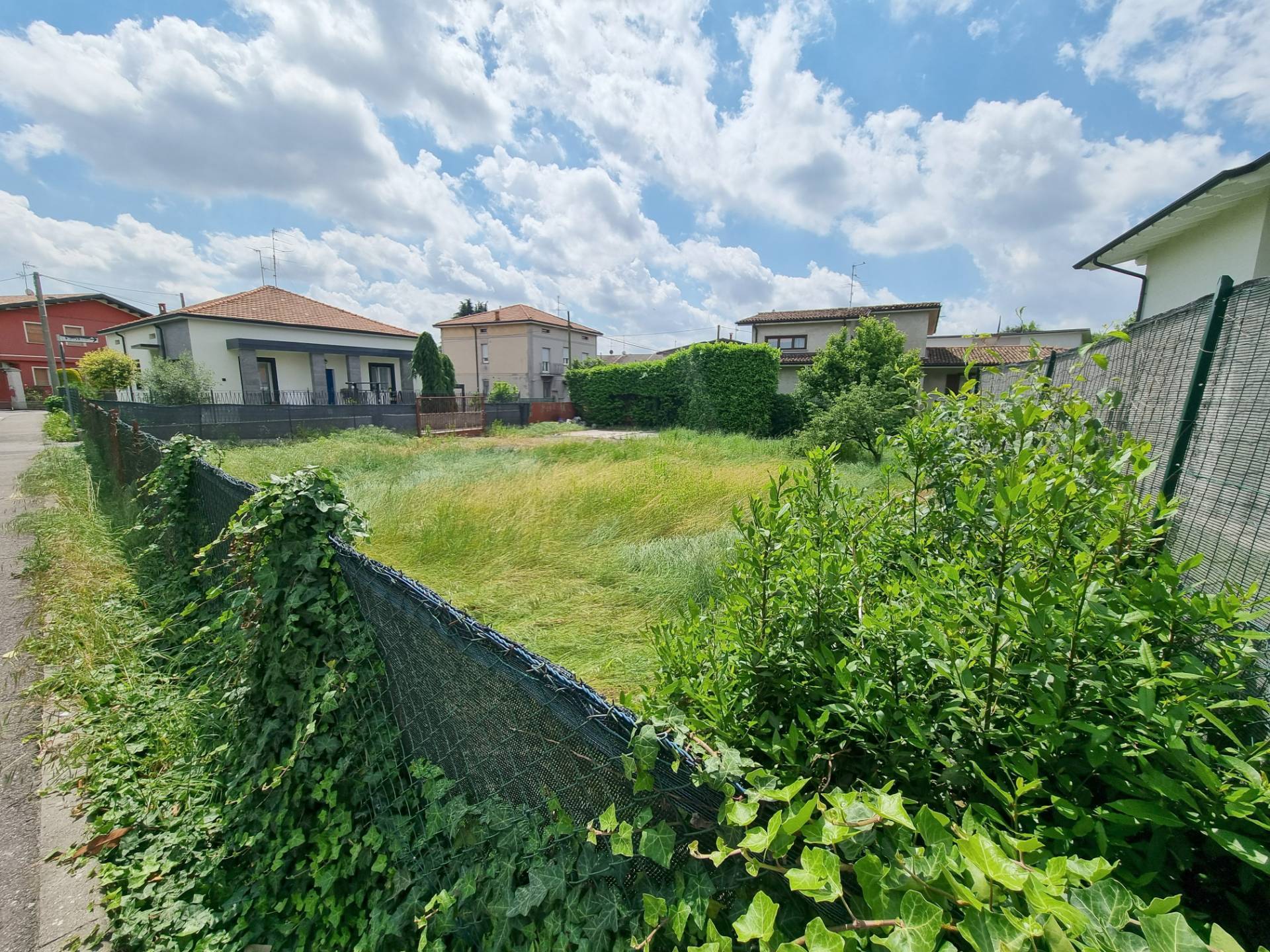 Terreno edificabile In Vendita a Brembate