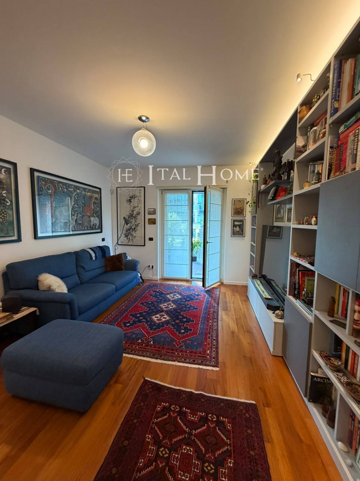Elegante bilocale con terrazzo in zona Porta Nuova