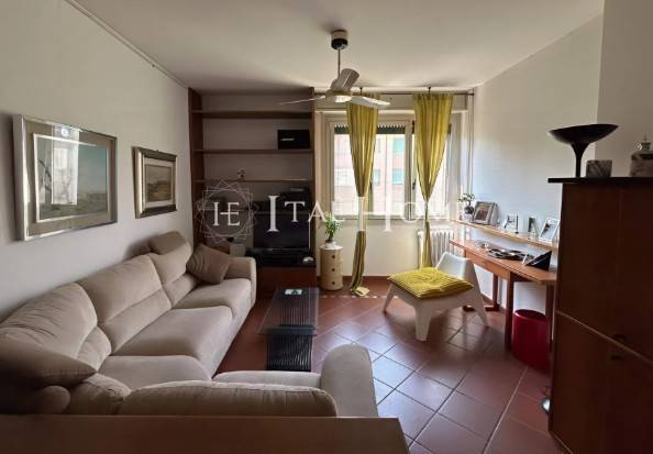 AMPIO QUADRILOCALE IN ZONA CORVETTO
