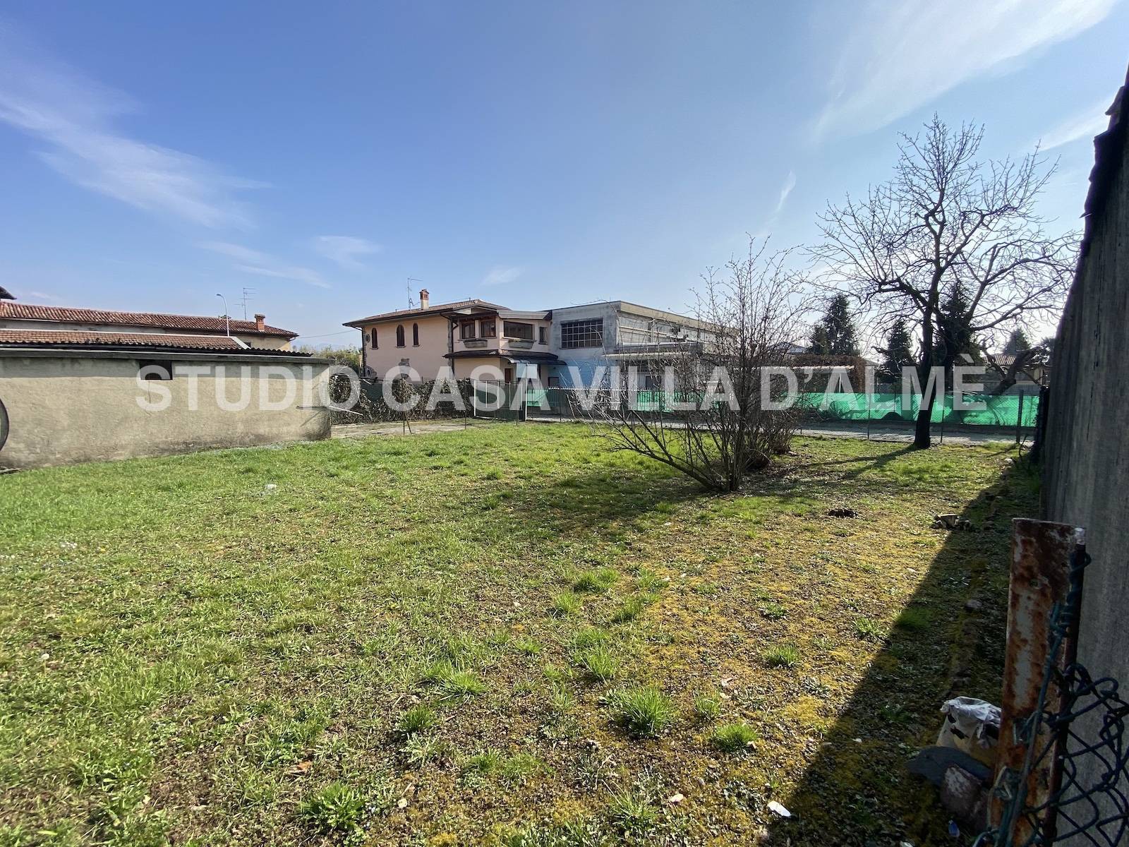 Terreno edificabile a Barzana