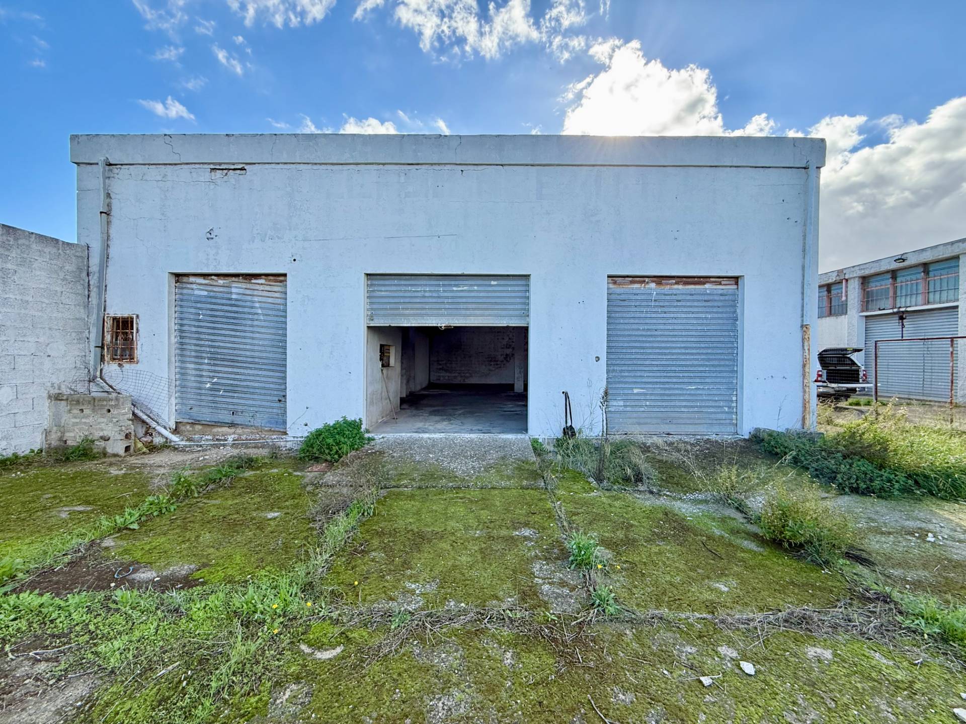 Capannone a Monserrato